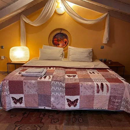 Holiday home & Me, Near The Sea And