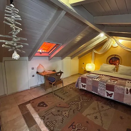 & Me, Near The Sea And بيت للعطل باترا