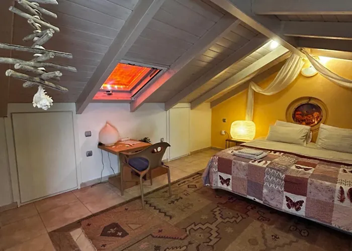 & Me, Near The Sea And Casa de Férias Patras