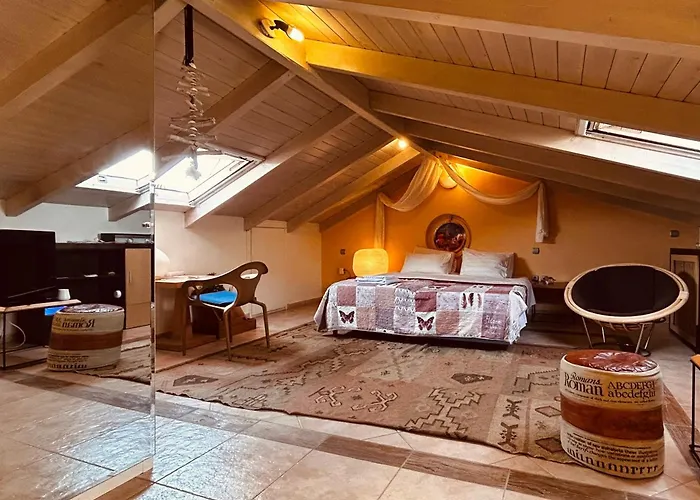 & Me, Near The Sea And Dom wakacyjny Patras